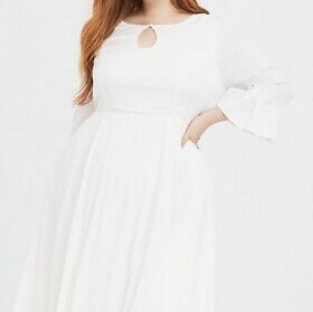 Outlander Keyhole White Dress NWT